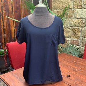 Zenana Outfitters navy blue blouse in good condition size large